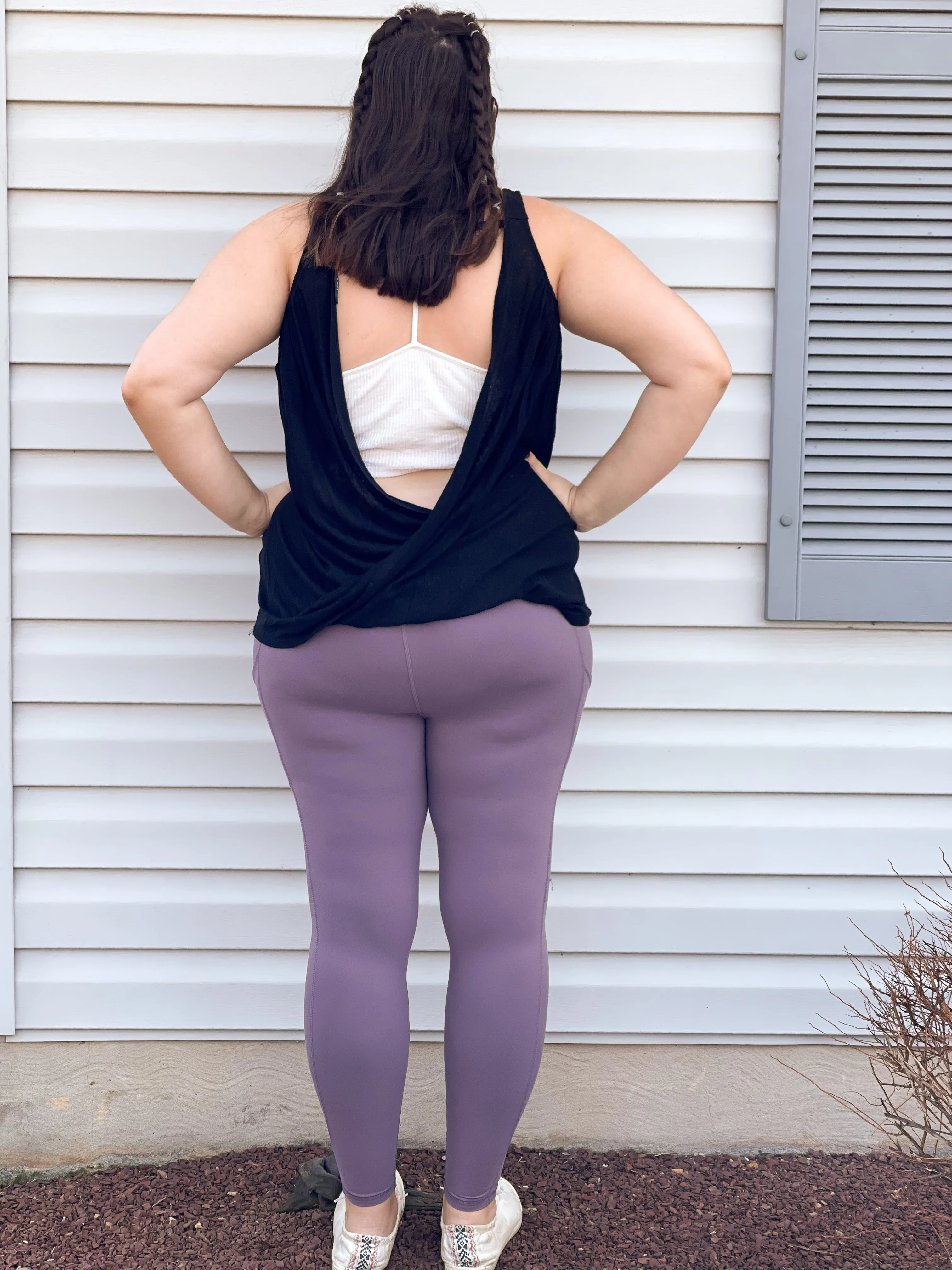 Buttery Soft Leggings With Pockets in Frosted Mulberry