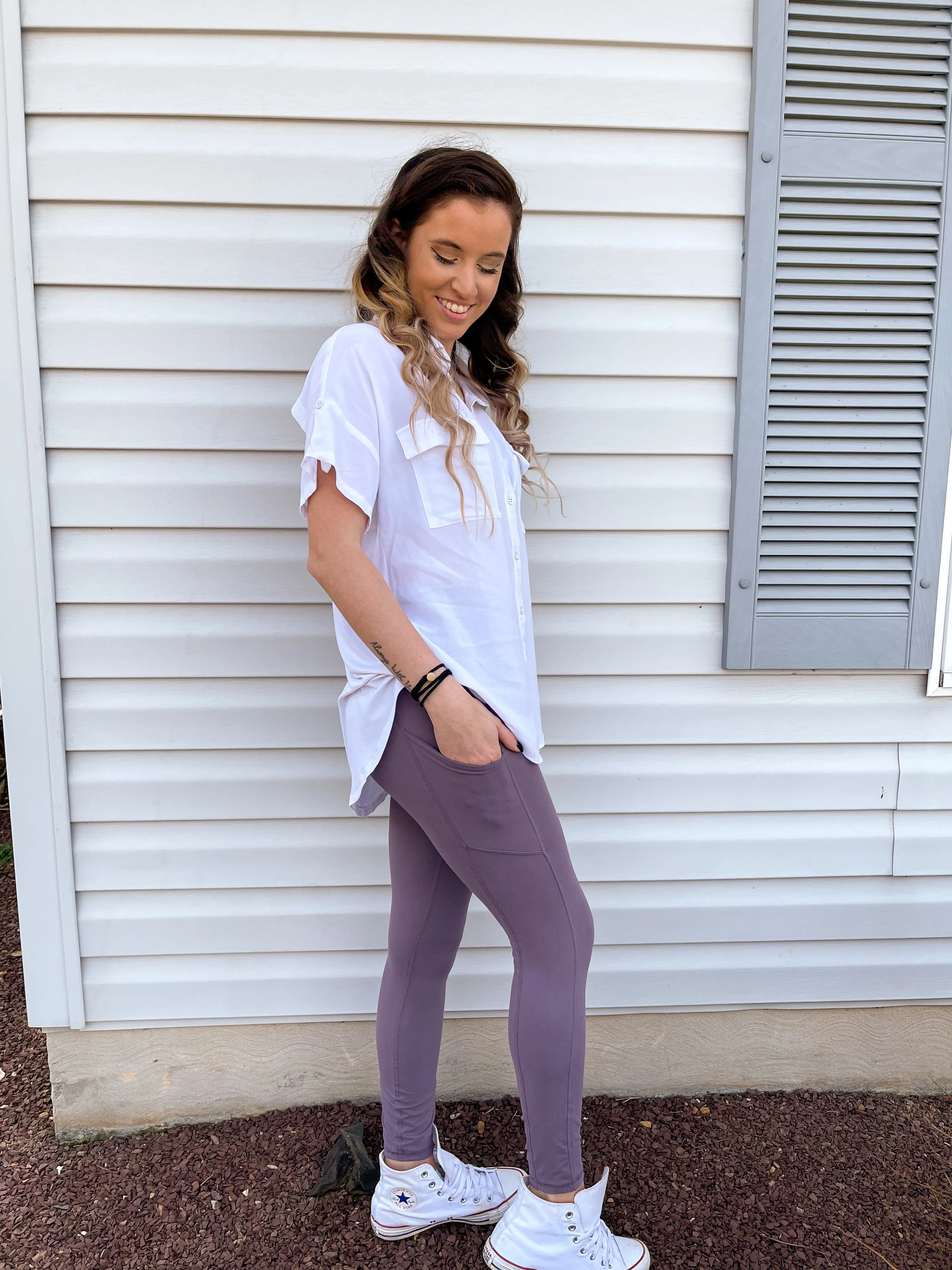 Buttery Soft Leggings With Pockets in Frosted Mulberry